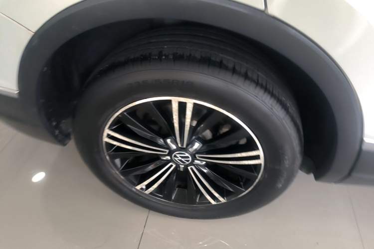 Used Volkswagen Tiguan L 2021 330TSI Automatic Two-Wheel Drive Smart Edition Right Rear Wheel Hub
