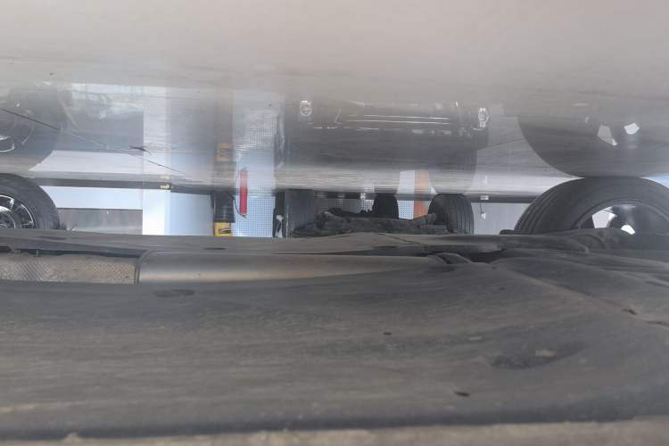 Used Volkswagen Tiguan L 2021 330TSI Automatic Two-Wheel Drive R-Line Flagship Edition Right Side Sill