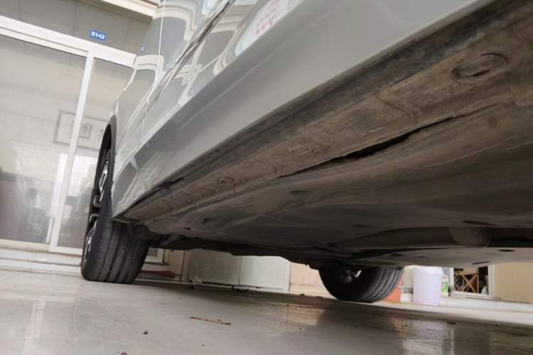 Used Volkswagen Tiguan L 2021 330TSI Automatic Two-Wheel Drive R-Line Enhanced Edition Right Side Sill