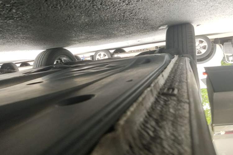 Used Volkswagen Tiguan L 2021 330TSI Automatic Two-Wheel Drive Smart Edition Right Side Sill