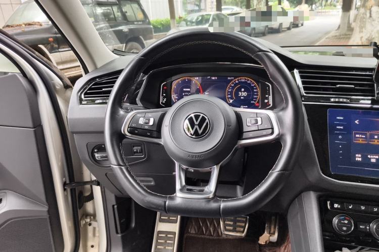 Used Volkswagen Tiguan L 2021 330TSI Automatic Two-Wheel Drive R-Line Flagship Edition Steering Wheel