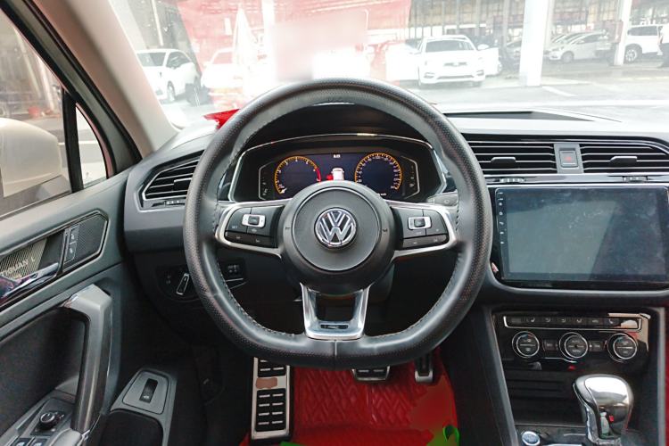 Used Volkswagen Tiguan L 2021 330TSI Automatic Two-Wheel Drive R-Line Enhanced Edition Steering Wheel