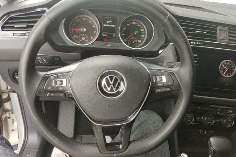 Used Volkswagen Tiguan L 2021 330TSI Automatic Two-Wheel Drive Smart Edition Steering Wheel