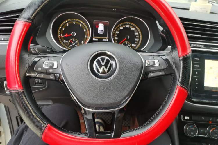Used Volkswagen Tiguan L 2021 330TSI Automatic Two-Wheel Drive Smart Edition Steering Wheel