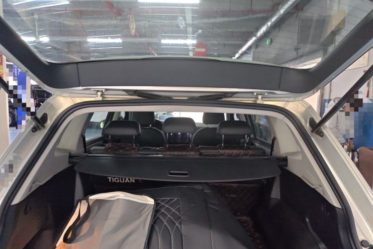 Used Volkswagen Tiguan L 2021 330TSI Automatic Two-Wheel Drive Smart Edition Trunk
