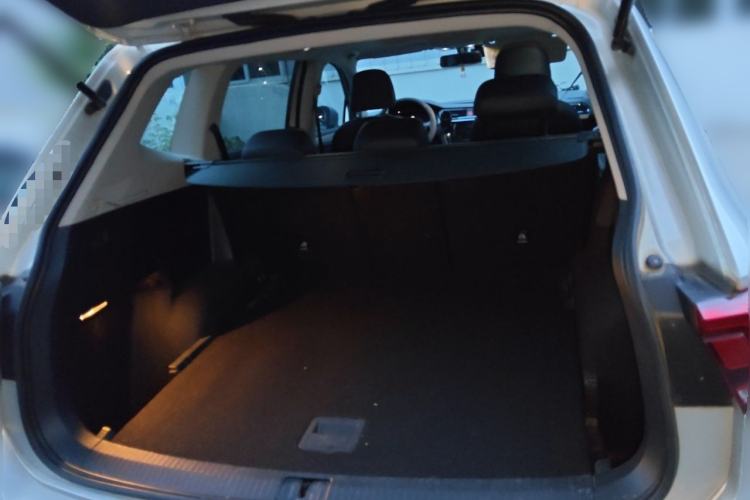 Used Volkswagen Tiguan L 2021 330TSI Automatic Two-Wheel Drive Smart Edition Trunk