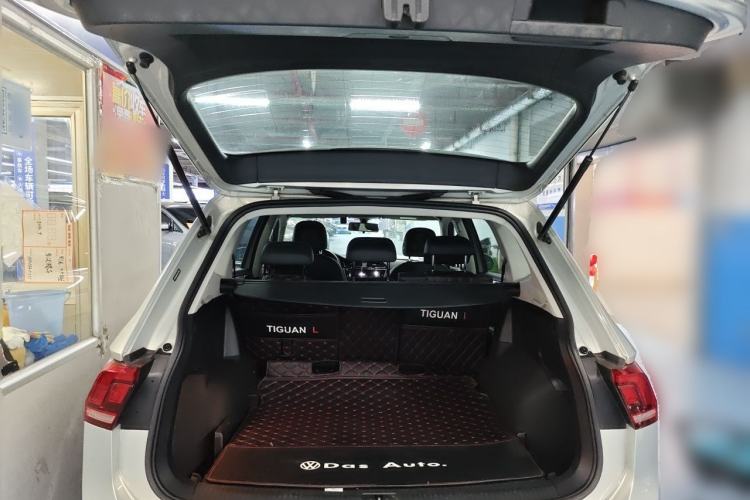 Used Volkswagen Tiguan L 2021 330TSI Automatic Two-Wheel Drive Smart Edition Trunk