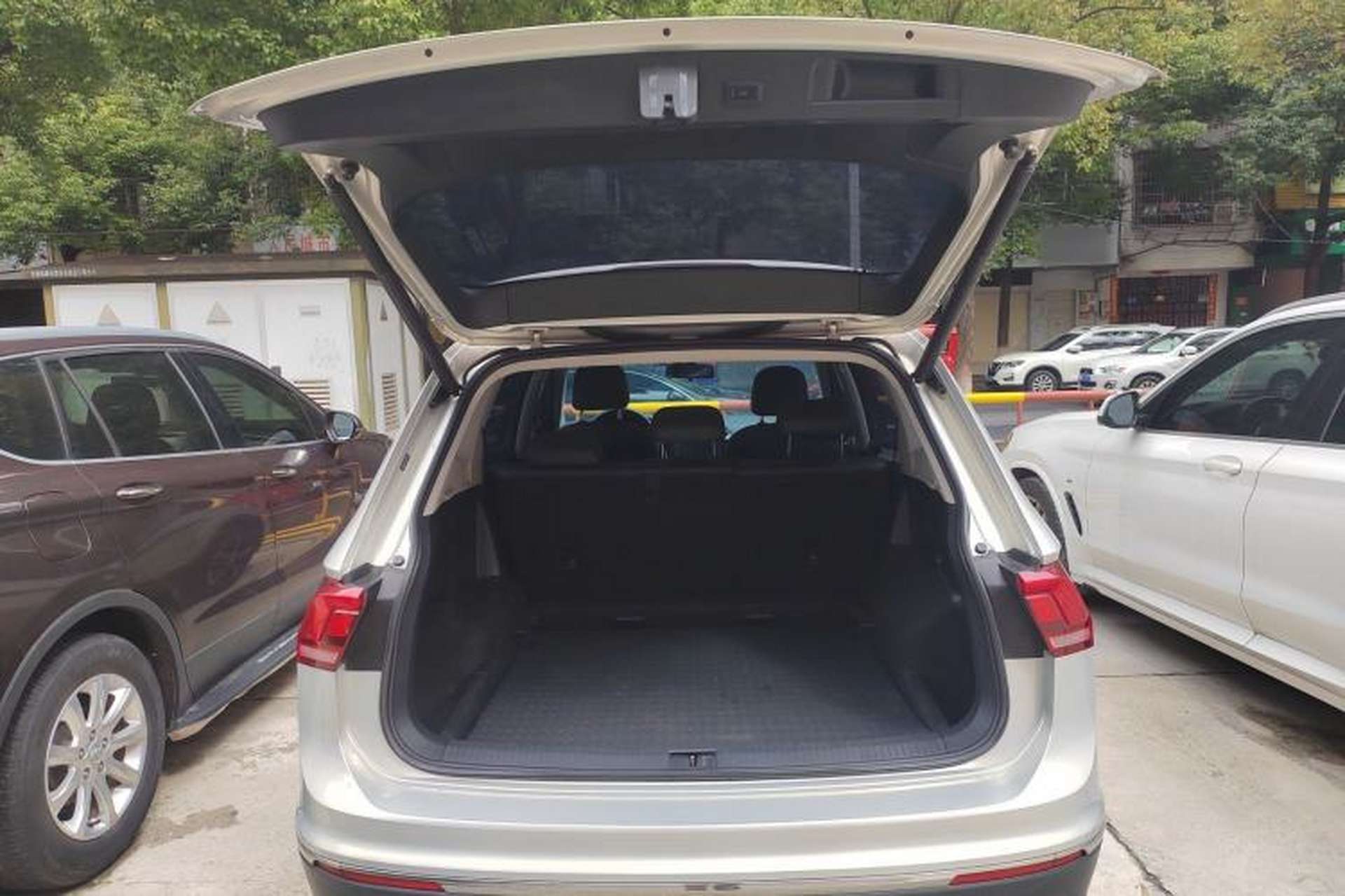 Used Volkswagen Tiguan L 2021 330TSI Automatic Two-Wheel Drive Smart Edition Trunk