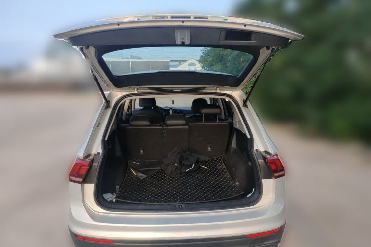 Used Volkswagen Tiguan L 2021 280TSI Automatic Two-Wheel Drive Smart Edition Trunk