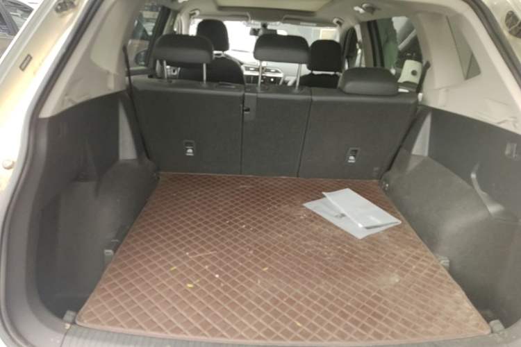 Used Volkswagen Tiguan L 2021 330TSI Automatic Two-Wheel Drive Smart Edition Trunk
