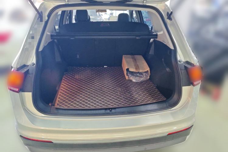 Used Volkswagen Tiguan L 2021 330TSI Automatic Two-Wheel Drive Smart Edition Trunk