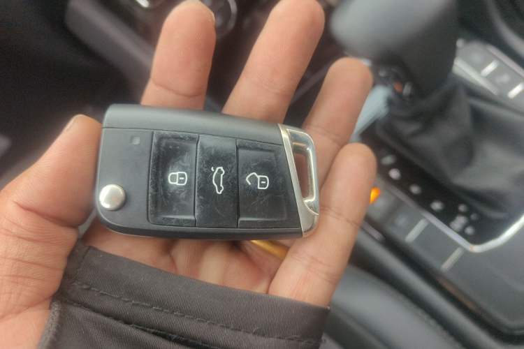Used Volkswagen Tiguan L 2021 330TSI Automatic Two-Wheel Drive R-Line Enhanced Edition Vehicle Key