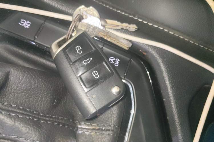 Used Volkswagen Tiguan L 2021 330TSI Automatic Two-Wheel Drive Smart Edition Vehicle Key