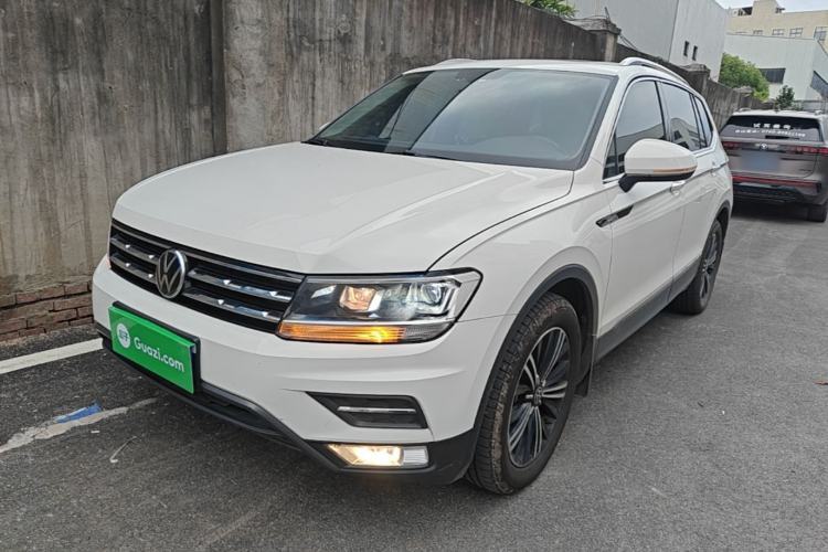 Used Volkswagen Tiguan L 2021 330TSI Automatic Two-Wheel Drive Smart Edition Guazi used car, China used car export, Used car for sale, Used cars, Cheapest cars for sale