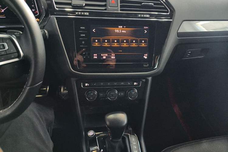 Used Volkswagen Tiguan L 2021 330TSI Automatic Two-Wheel Drive R-Line Flagship Edition Audio And AC Panel