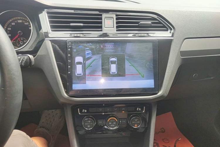 Used Volkswagen Tiguan L 2021 280TSI Automatic Two-Wheel Drive Smart Edition Audio And AC Panel