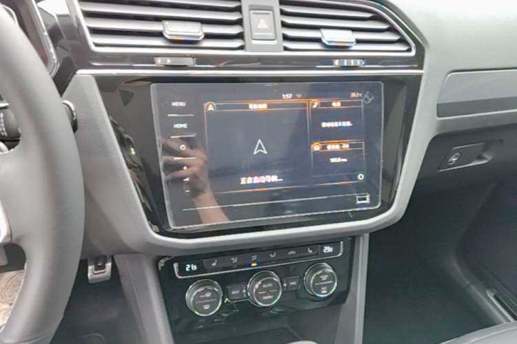 Used Volkswagen Tiguan L 2021 330TSI Automatic Two-Wheel Drive R-Line Enhanced Edition Audio And AC Panel