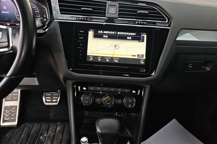 Used Volkswagen Tiguan L 2021 330TSI Automatic Two-Wheel Drive R-Line Enhanced Edition Audio And AC Panel