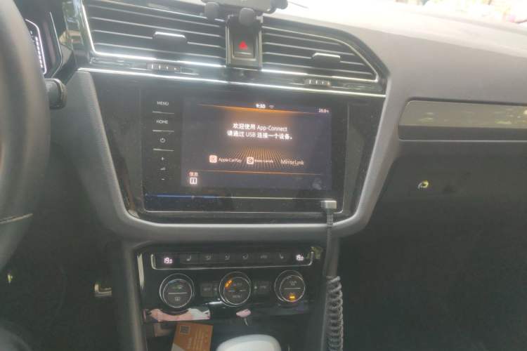 Used Volkswagen Tiguan L 2021 330TSI Automatic Two-Wheel Drive R-Line Enhanced Edition Audio And AC Panel