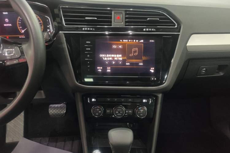 Used Volkswagen Tiguan L 2021 330TSI Automatic Two-Wheel Drive Smart Edition Audio And AC Panel