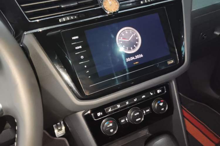Used Volkswagen Tiguan L 2021 330TSI Automatic Two-Wheel Drive R-Line Enhanced Edition Audio And AC Panel