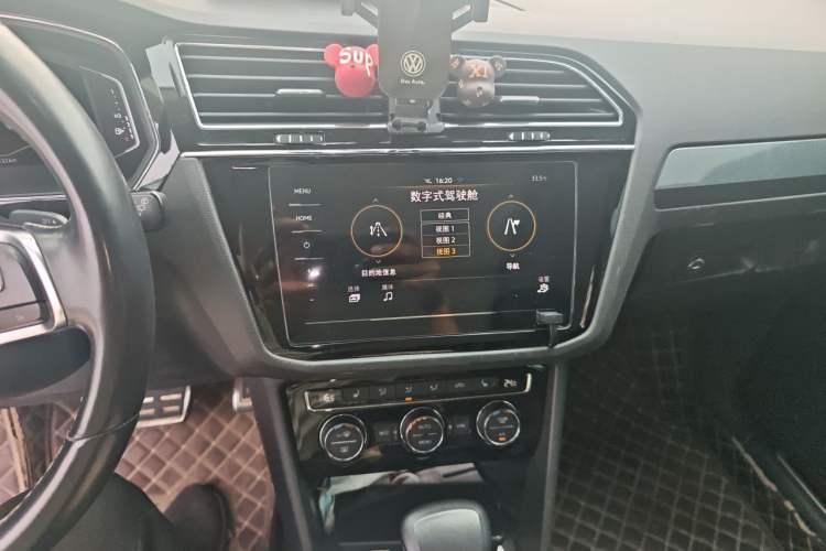Used Volkswagen Tiguan L 2021 330TSI Automatic Two-Wheel Drive R-Line Enhanced Edition Audio And AC Panel