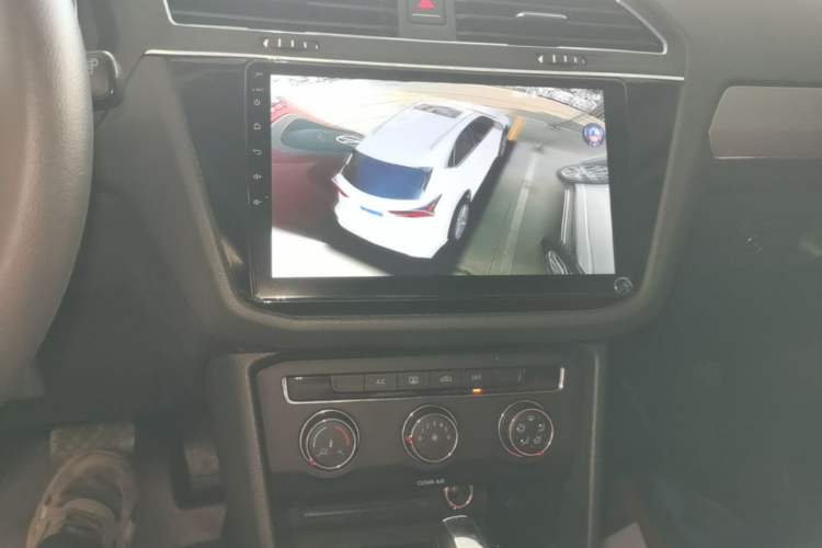 Used Volkswagen Tiguan L 2021 280TSI Automatic Two-Wheel Drive Comfort Edition – Low-Trim Version Audio And AC Panel