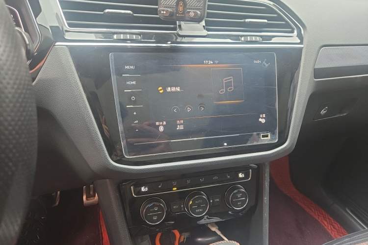 Used Volkswagen Tiguan L 2021 330TSI Automatic Two-Wheel Drive R-Line Flagship Edition Audio And AC Panel