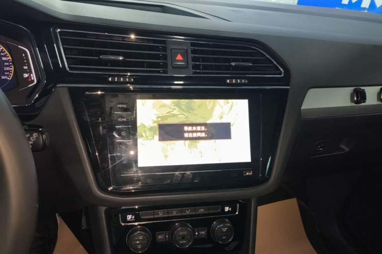 Used Volkswagen Tiguan L 2021 330TSI Automatic Two-Wheel Drive Smart Edition Audio And AC Panel