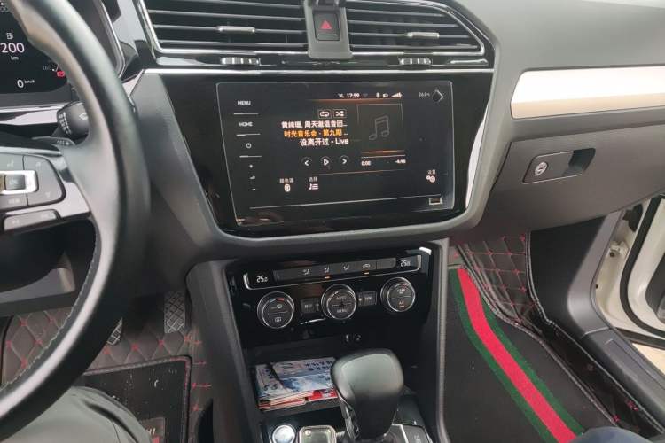 Used Volkswagen Tiguan L 2021 330TSI Automatic Two-Wheel Drive Smart Edition Audio And AC Panel