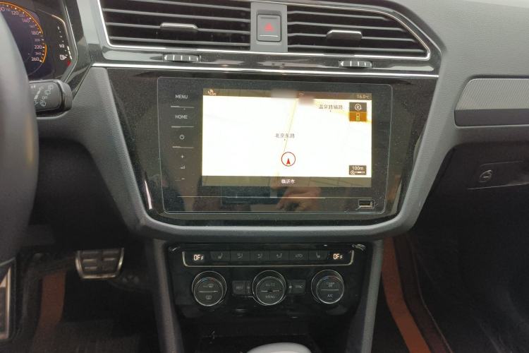 Used Volkswagen Tiguan L 2021 380TSI Automatic All-Wheel Drive R-Line Comfort Plus 7-Seater Audio And AC Panel