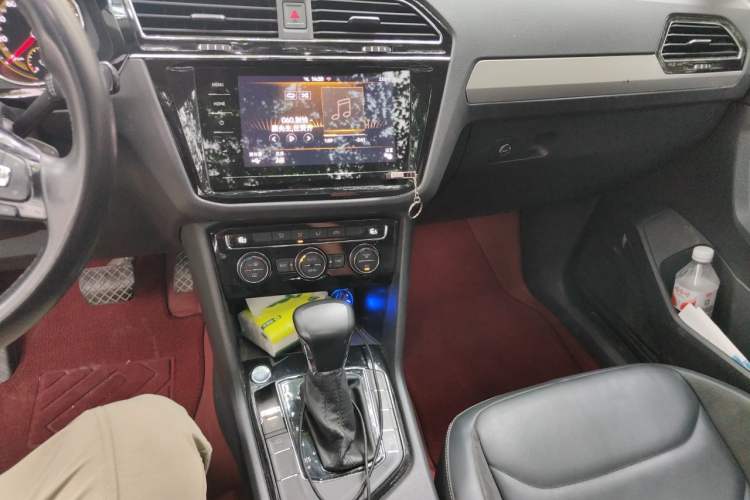 Used Volkswagen Tiguan L 2021 330TSI Automatic Two-Wheel Drive Smart Edition Audio And AC Panel