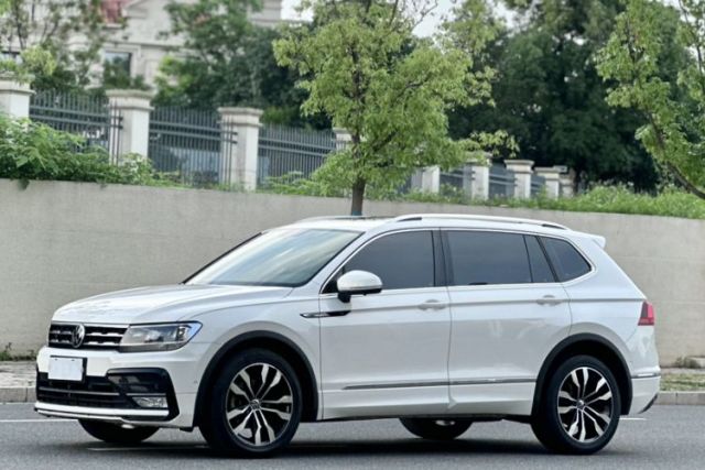 Ojetý Volkswagen Tiguan L 2021 330TSI Automatic Two-Wheel Drive R-Line Enhanced Edition