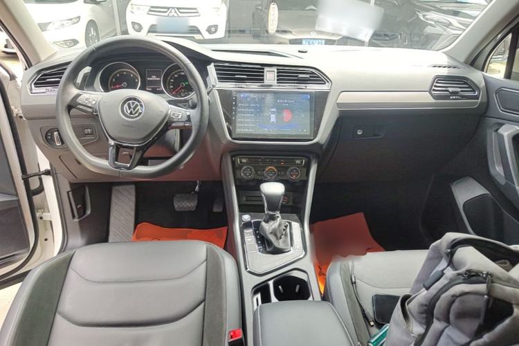 Used Volkswagen Tiguan L 2021 280TSI Automatic Two-Wheel Drive Smart Edition Center Console