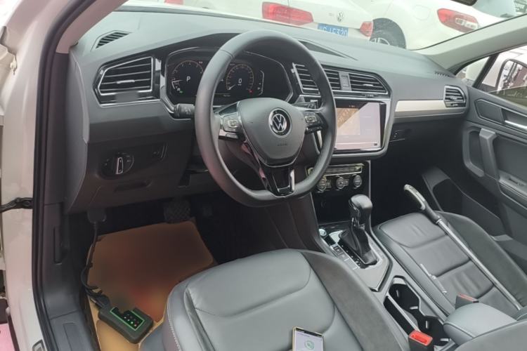 Used Volkswagen Tiguan L 2021 280TSI Automatic Two-Wheel Drive Smart Edition Center Console