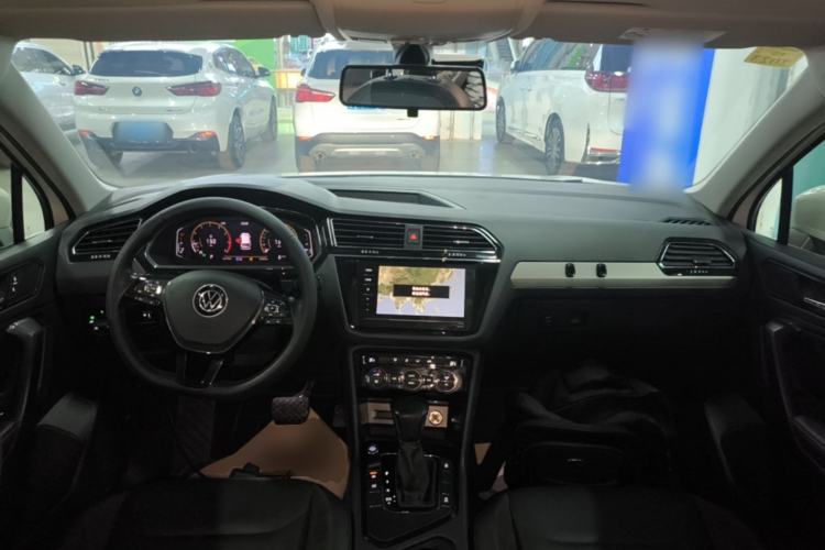Used Volkswagen Tiguan L 2021 330TSI Automatic Two-Wheel Drive Smart Edition Center Console
