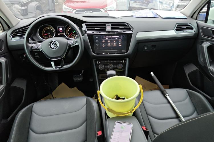 Used Volkswagen Tiguan L 2021 330TSI Automatic Two-Wheel Drive Smart Edition Center Console