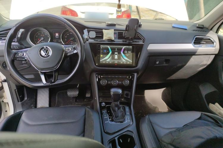 Used Volkswagen Tiguan L 2021 280TSI Automatic Two-Wheel Drive Smart Edition Center Console
