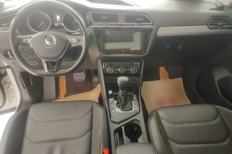 Used Volkswagen Tiguan L 2021 280TSI Automatic Two-Wheel Drive Smart Edition Center Console