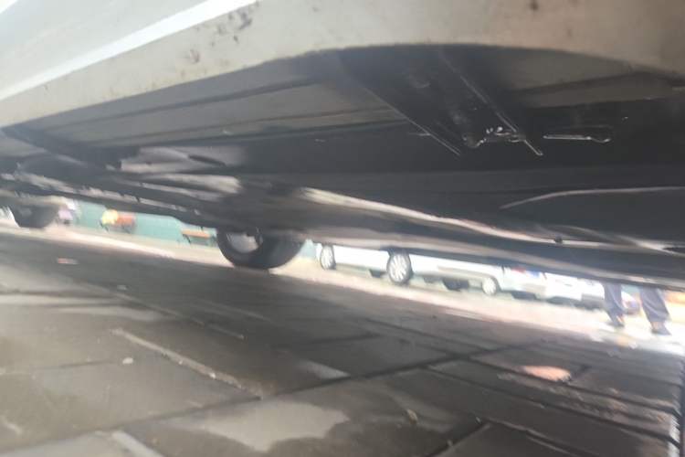 Used Volkswagen Tiguan L 2021 330TSI Automatic Two-Wheel Drive R-Line Flagship Edition Chassis Front Right