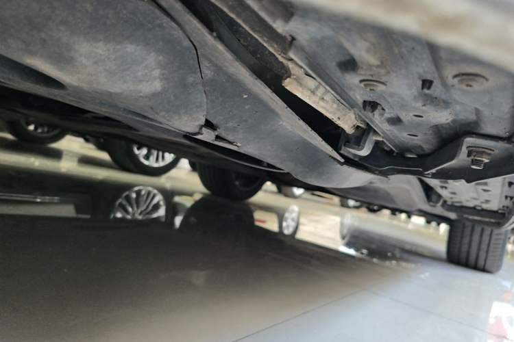 Used Volkswagen Tiguan L 2021 330TSI Automatic Two-Wheel Drive R-Line Flagship Edition Chassis Rear Right