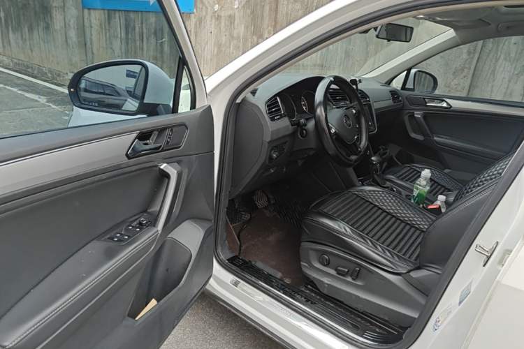 Used Volkswagen Tiguan L 2021 330TSI Automatic Two-Wheel Drive Smart Edition Driver Seat