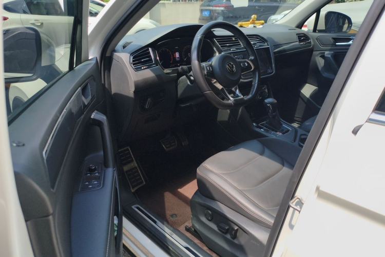Used Volkswagen Tiguan L 2021 330TSI Automatic Two-Wheel Drive R-Line Enhanced Edition Driver Seat