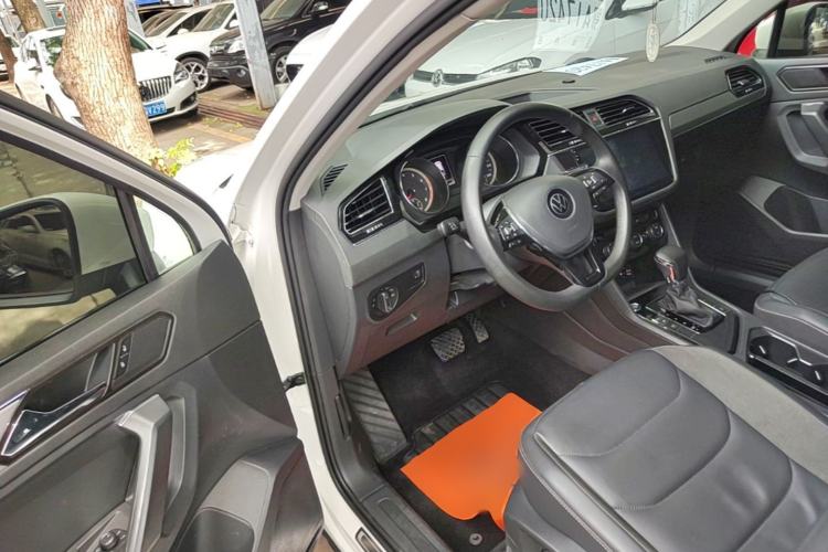 Used Volkswagen Tiguan L 2021 280TSI Automatic Two-Wheel Drive Smart Edition Driver Seat