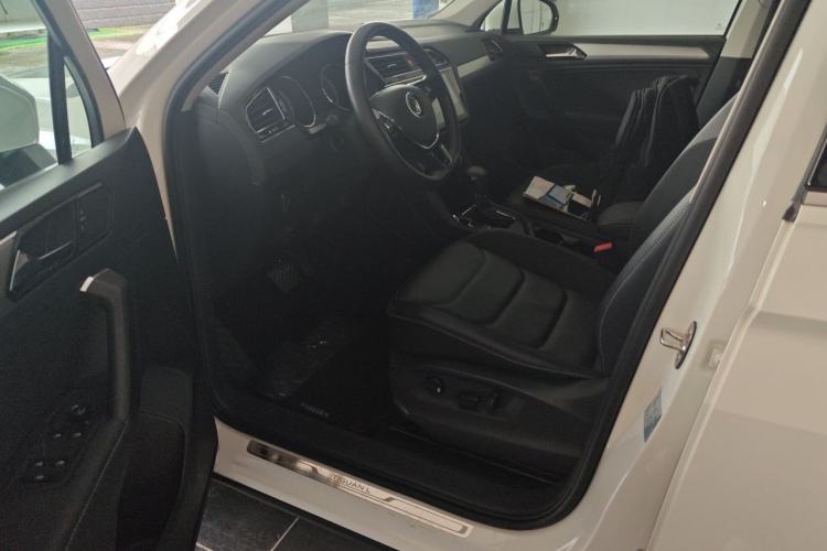 Used Volkswagen Tiguan L 2021 280TSI Automatic Two-Wheel Drive Smart Edition Driver Seat