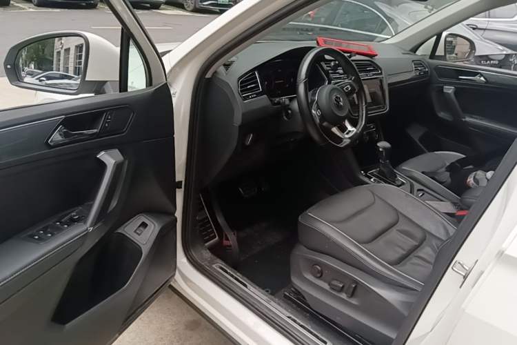 Used Volkswagen Tiguan L 2021 330TSI Automatic Two-Wheel Drive R-Line Flagship Edition Driver Seat
