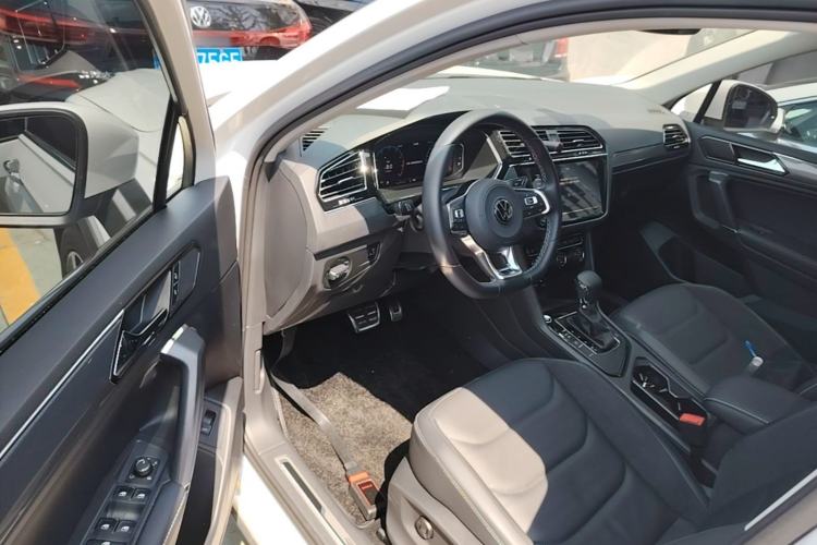 Used Volkswagen Tiguan L 2021 330TSI Automatic Two-Wheel Drive R-Line Enhanced Edition Driver Seat