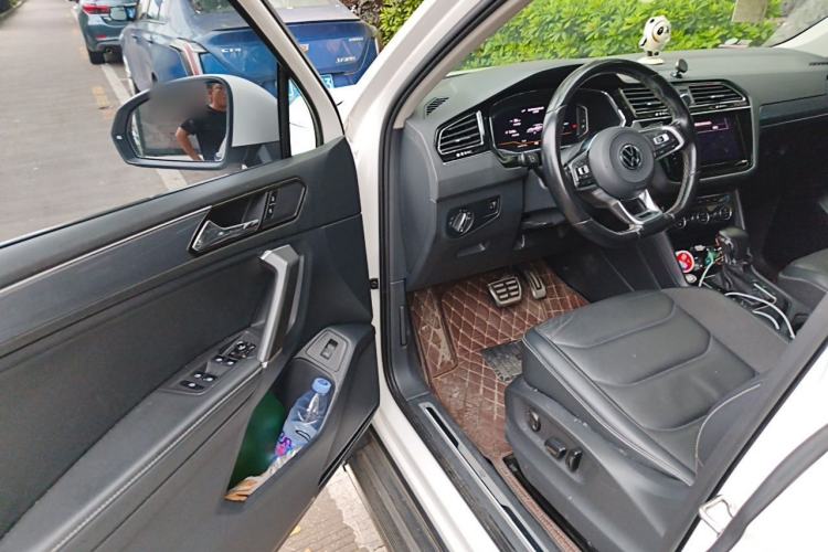 Used Volkswagen Tiguan L 2021 330TSI Automatic Two-Wheel Drive R-Line Enhanced Edition Driver Seat