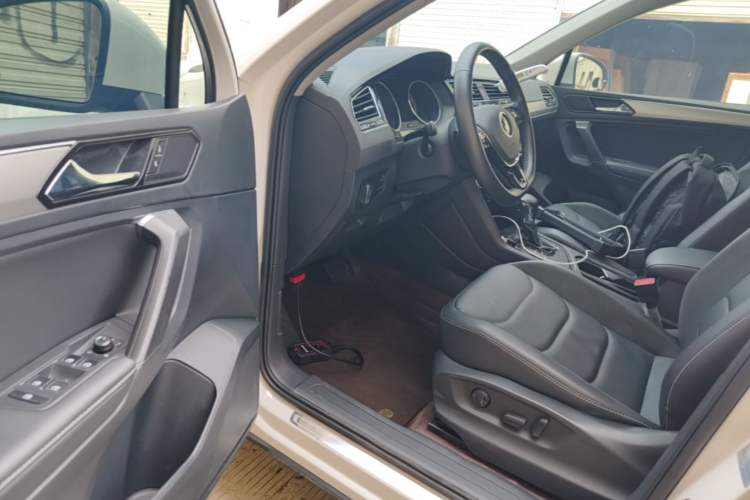 Used Volkswagen Tiguan L 2021 330TSI Automatic Two-Wheel Drive Smart Edition Driver Seat
