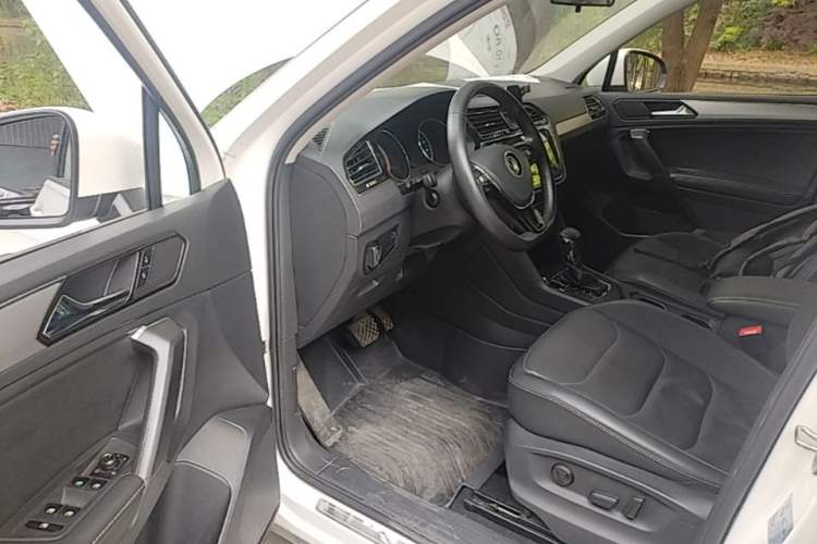 Used Volkswagen Tiguan L 2021 330TSI Automatic Two-Wheel Drive Smart Edition Driver Seat